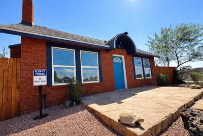 Image de Rileys • Central Home • Walk to Fairgrounds