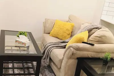 Image de Snug 1 bdrm basement-Netflix/Wifi