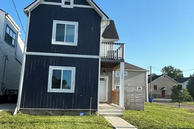 Image de Peaceful 3-bedroom house with Ac in charming Columbus. Able to accommodate 8.