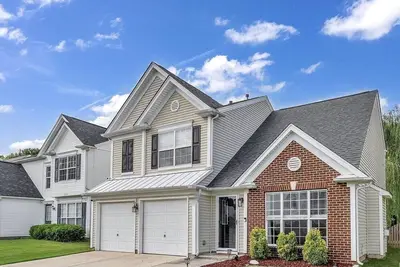 Image de Beautiful 3br Retreat in the Heart of Ballantyne – Near Uptown & Clt Airport