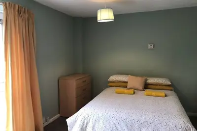 Image de 3 bedroom flat near Portsmouth city centre, 3 double beds