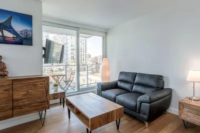 Image de Urban 2br Apt with Lovely Views Near Stanley Park