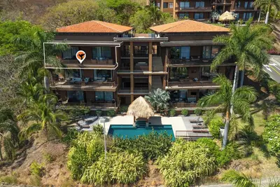 Image de Sunset-View Penthouse w/ Pool & Balcony