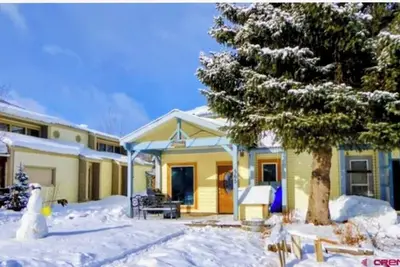 Image de Extended Vacay! or Seasonal Stay. . Quietest and Coziest Spot in town!