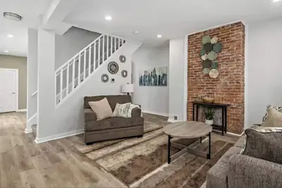 Image de Family Friendly 4bed 3bath house in Pittsburgh Walk to the Overlook