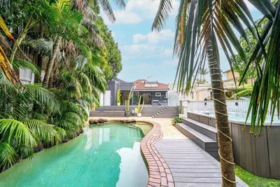 Image de Beach Family Holiday at our Coastal Zen Oasis with a Saltwater Pool & Hot Tub