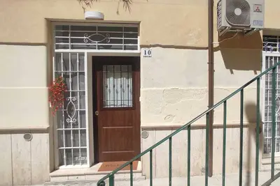 Image de Independent three-room apartment near the Colosseum Metro station-Domus in Rome