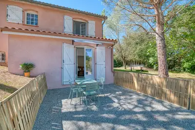 Image de Toit Pour Vous à Maurens - Escapade détente au village, avec jardin et piscine