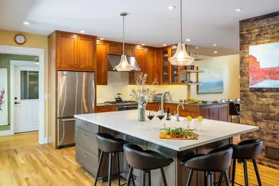 Image de Family-Friendly Home with Lush Backyard, 5-min to Downtown Boulder