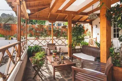 Image de Family house in the middle of nature