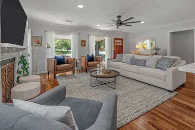 Image de Oakwood Retreat: 1. 3 miles to Kyle Field!