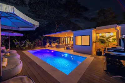 Image de New 3-bdr home with pool in Manzanillo, near Santa Teresa