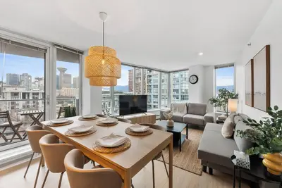 Image de The Altitude - 2 Bed Mountain & City Views + Hot tub & Pool - Stadium District