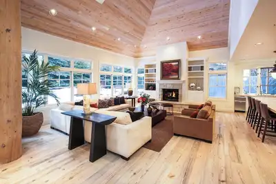 Image de Large 5-bedroom house with Ac in Aspen Core, 3 blocks to gondola