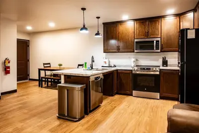 Image de Luxury Suites #7: Ada Accessible