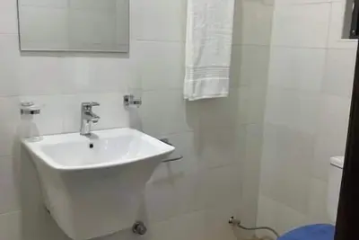 Image de 24 Bedroom All Ensuite East Legon Grand Apartment 1