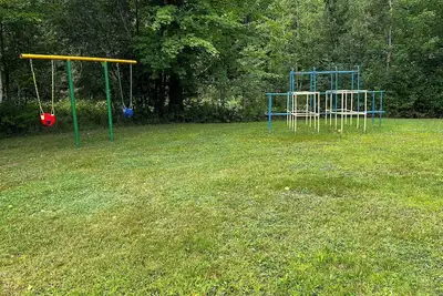 Image de Cozy park! Pool and clubhouse easily accessible. Golf cart to get around.