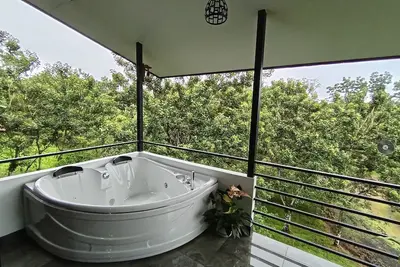 Image de Villa \"Loma Paraíso\" - Mountain, Lake, Jacuzzi, a/c, internet, telework.