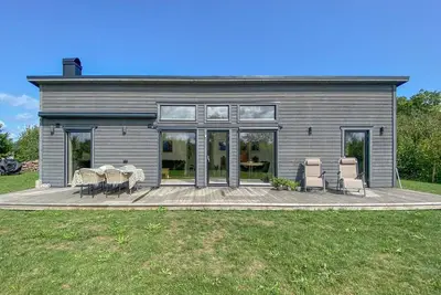 Image de Magnifique maison de 2 chambres à Färjestaden