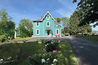 Image de Charming Gothic Victorian restoration in Beacon