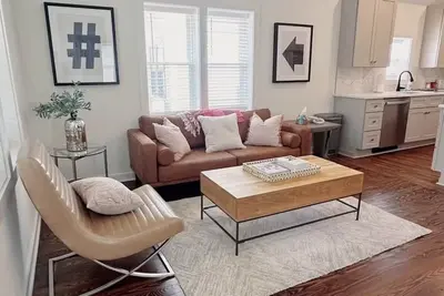 Image de Modern Downtown Raleigh Jewel