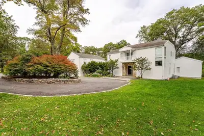 Image de Luxury  6 Bedrooms House