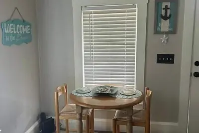 Image de Barefoot Bungalow built in 1926!