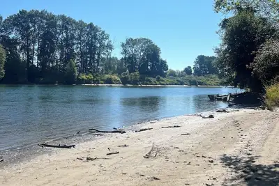 Image de River Retreat close to Boeing, I-5 and downtown Everett!