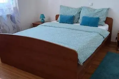 Image de Appartement de deux chambres avec la terrasse et la vue sur le mer Lovran, Opatija (A-24675-b)