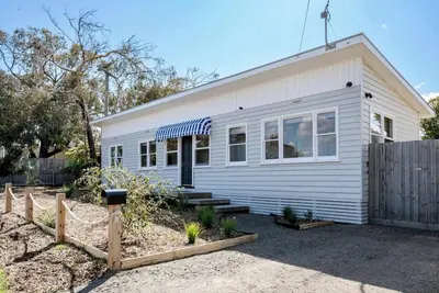 Image de Cosy Torquay Beach Shack, Minutes walk to the beach!