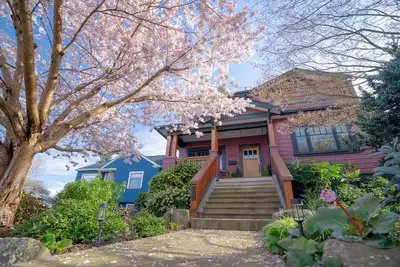 Image de Sunrise Garden Suite Near Downtown Vancouver