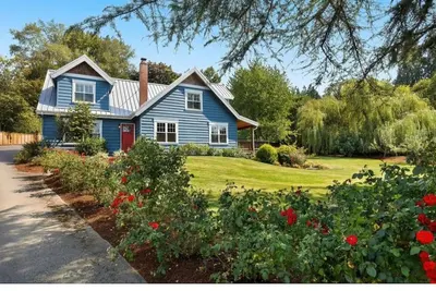 Image de Woodinville Farmhouse in Hollywood Wine District 5 Bedrooms 5 Baths sleeps 10