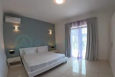 Image de Perfect Escape: Spacious 3-Bedroom Beachfront Apartment for Relaxed Getaways