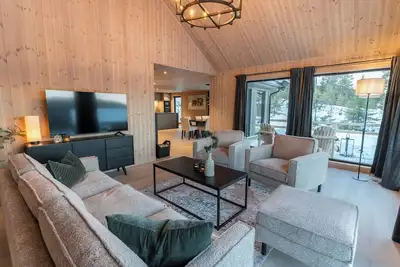 Image de Chalet au centre de ski, piste de ski de fond, sauna