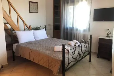 Image de Detached maisonette House with two verandas, and full furnitured.