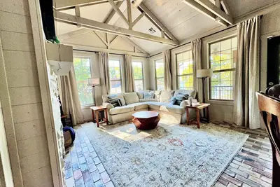 Image de Gilead Grand Lakefront Family Retreat!