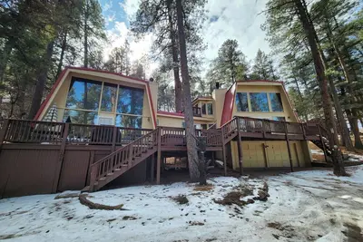 Image de Huge Mountain Retreat, Hot Tub, Pool Table & Deck