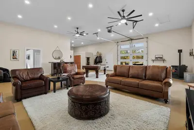 Image de Tumalo Ranch, 3 Acres, Hot Tub, Swimming Pond, Games, Pet-Friendly!