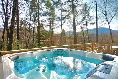 Image de Luxury•5 Kings•Chimney Rock  and Lake Views•FirePit•EVCharger•PoolTable