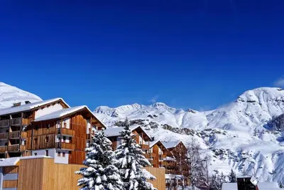Image de 200m des commerces, terrasse, balcon, télévision, casier à ski, 32m², Orcières Merlette 1850