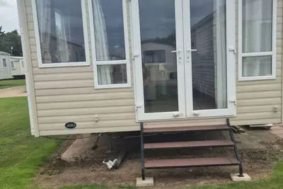 Image de Cosy caravan with free WiFi at Broadland Sands Park, Suffolk ref 20162bs