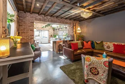 Image de Cheshire Boutique Bathhouse  - Interior Designed Georgian Townhouse