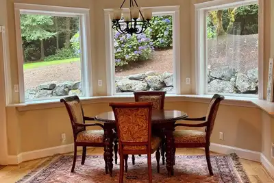 Image de Pet-friendly 1b/1ba retreat on 2-acre estate in quiet neighborhood