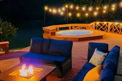 Image de Charming 5-bedroom farmhouse with game&hot tub in Aldie