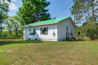 Image de Swim, Fish & Explore: Quiet Bear Lake Gem!