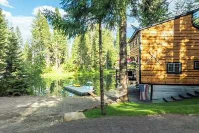 Image de Marvelous 3-bedroom cabin  located on beautiful Priest River