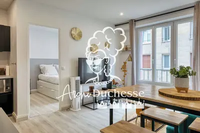 Image de Savonnerie Cathédrale : 2 suites avec ascenseur proche Cathédrale!