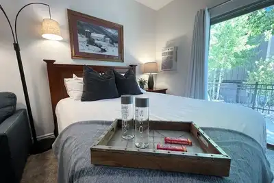 Image de Stay & Charge | Hot Tub, Pool, Free Parking + Ev