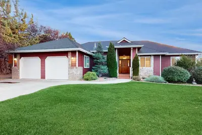 Image de 3br home with yard, patio, WiFi, fireplace