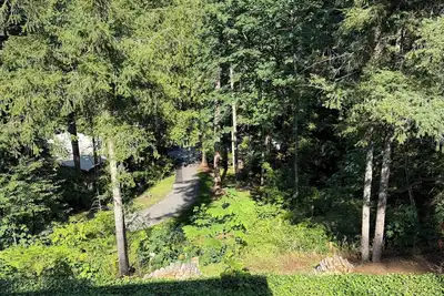 Image de Welcome to Cultus Lake’s “Aspen” at The Cedars